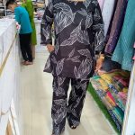 Black & white leaves print short cord set